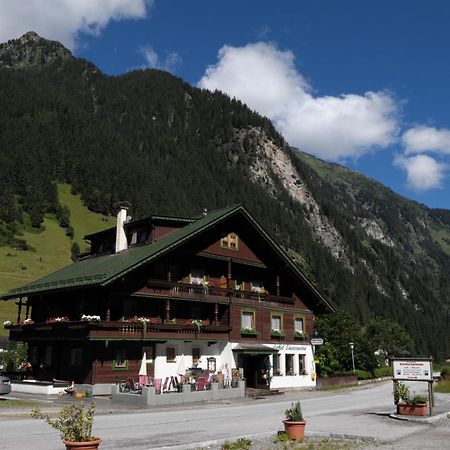 Hotel Gasthaus Schwarzenstein Ginzling Bagian luar foto