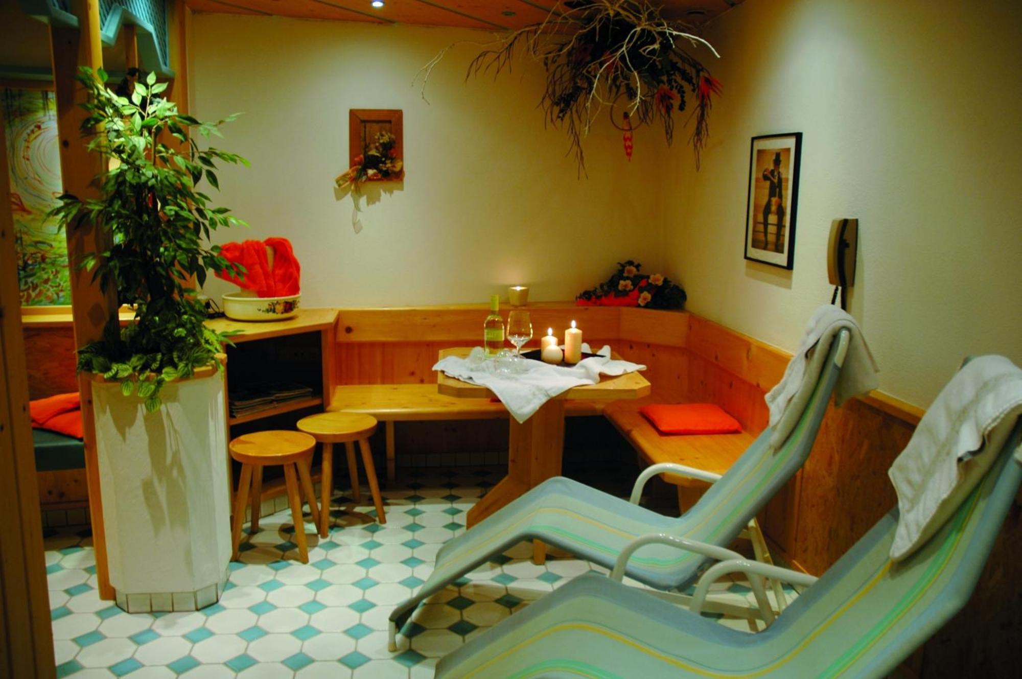 Hotel Gasthaus Schwarzenstein Ginzling Bagian luar foto