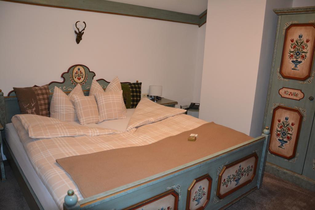 Hotel Gasthaus Schwarzenstein Ginzling Bagian luar foto
