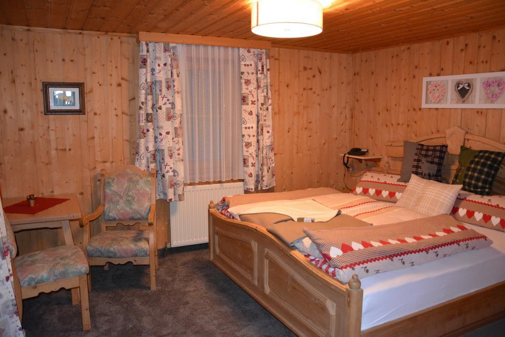 Hotel Gasthaus Schwarzenstein Ginzling Bagian luar foto